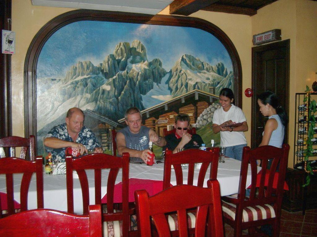 Swiss Chalet Angeles Eksteriør billede